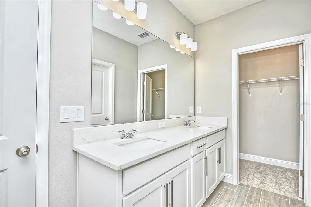 6427 Cyrils Drive St Cloud FL 34771