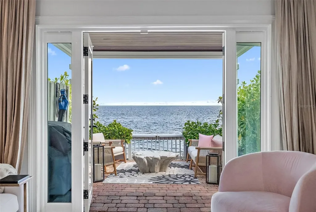 4966 Coquina Key Drive SE St Petersburg FL 33701