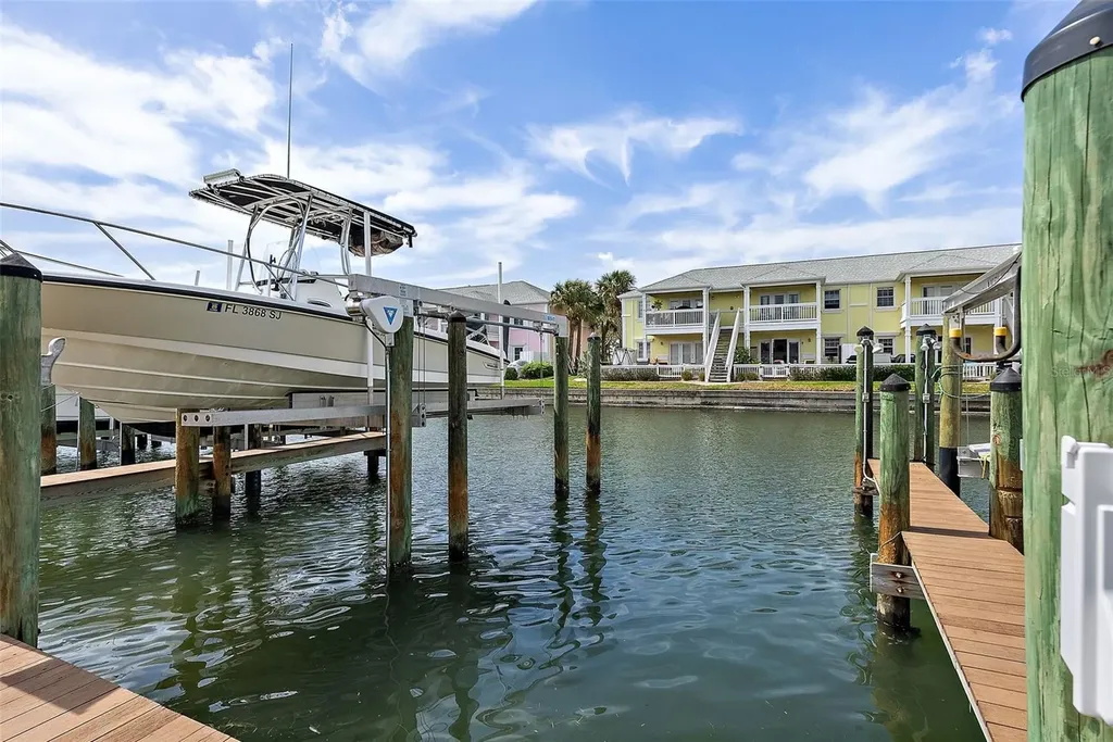4966 Coquina Key Drive SE St Petersburg FL 33701