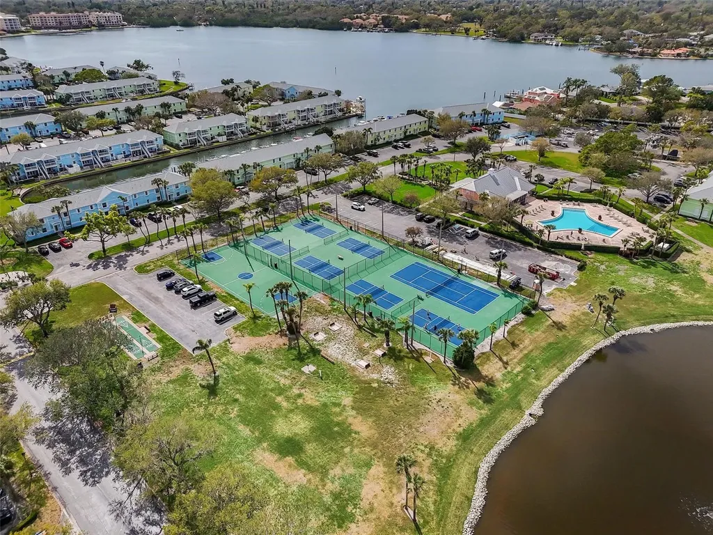 4966 Coquina Key Drive SE St Petersburg FL 33701