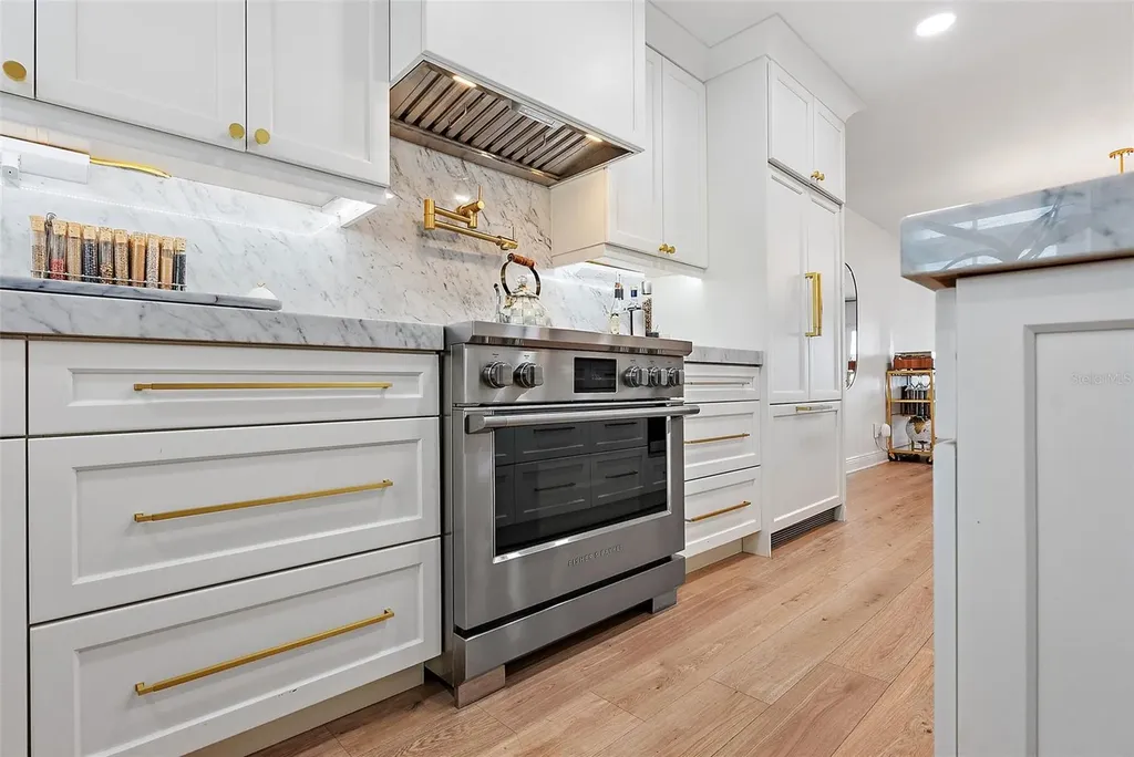 4966 Coquina Key Drive SE St Petersburg FL 33701