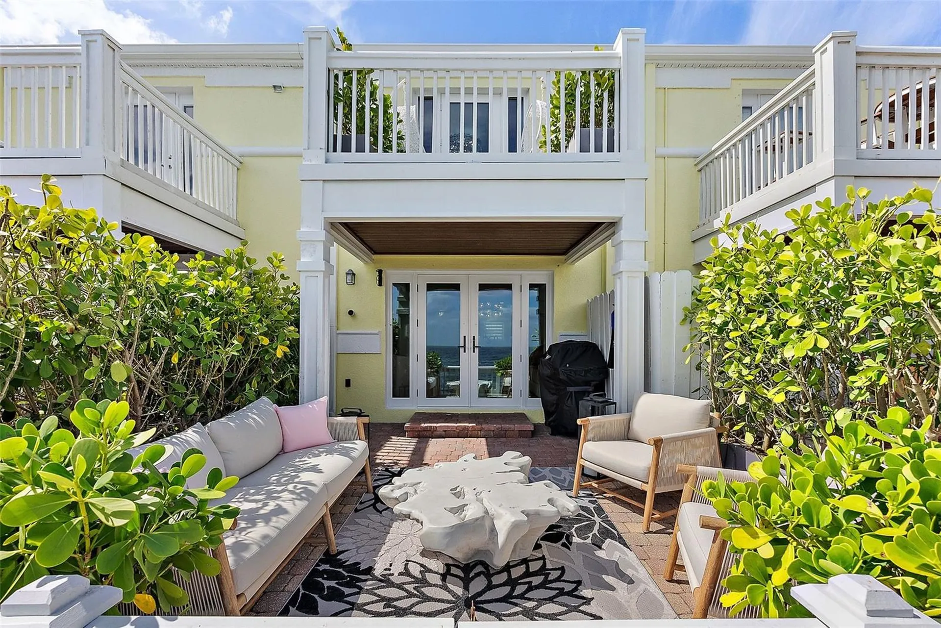 4966 Coquina Key Drive SE St Petersburg FL 33701