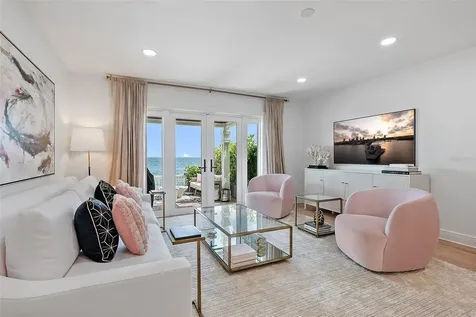 4966 Coquina Key Drive SE St Petersburg FL 33701