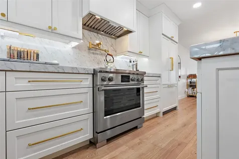 4966 Coquina Key Drive SE St Petersburg FL 33701