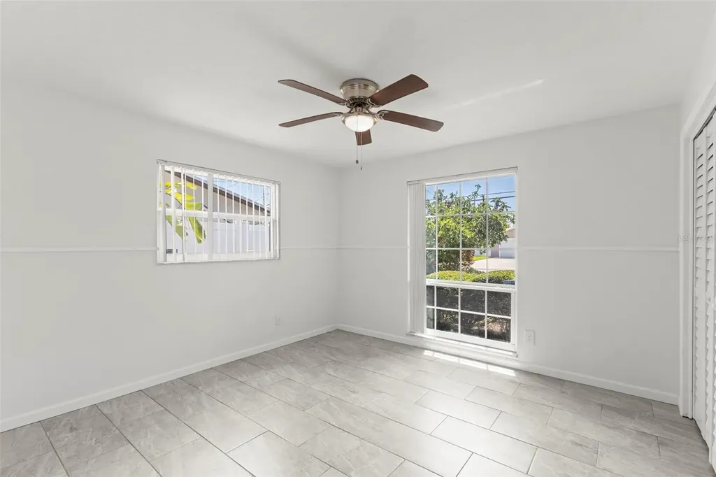 4960 Dover Street NE St Petersburg FL 33703
