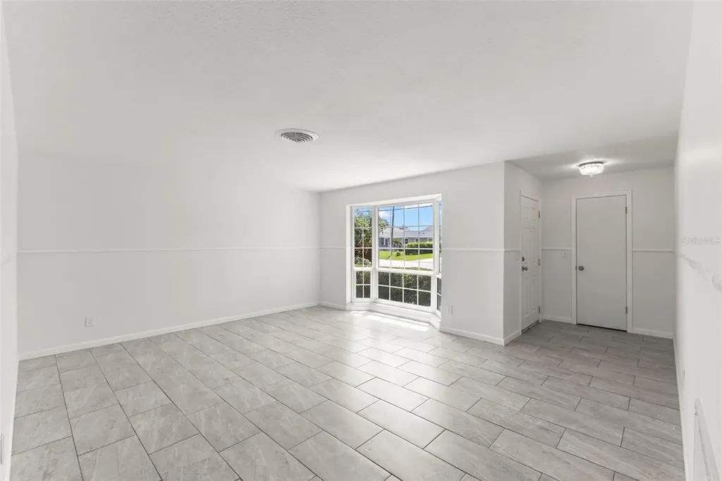 4960 Dover Street NE St Petersburg FL 33703