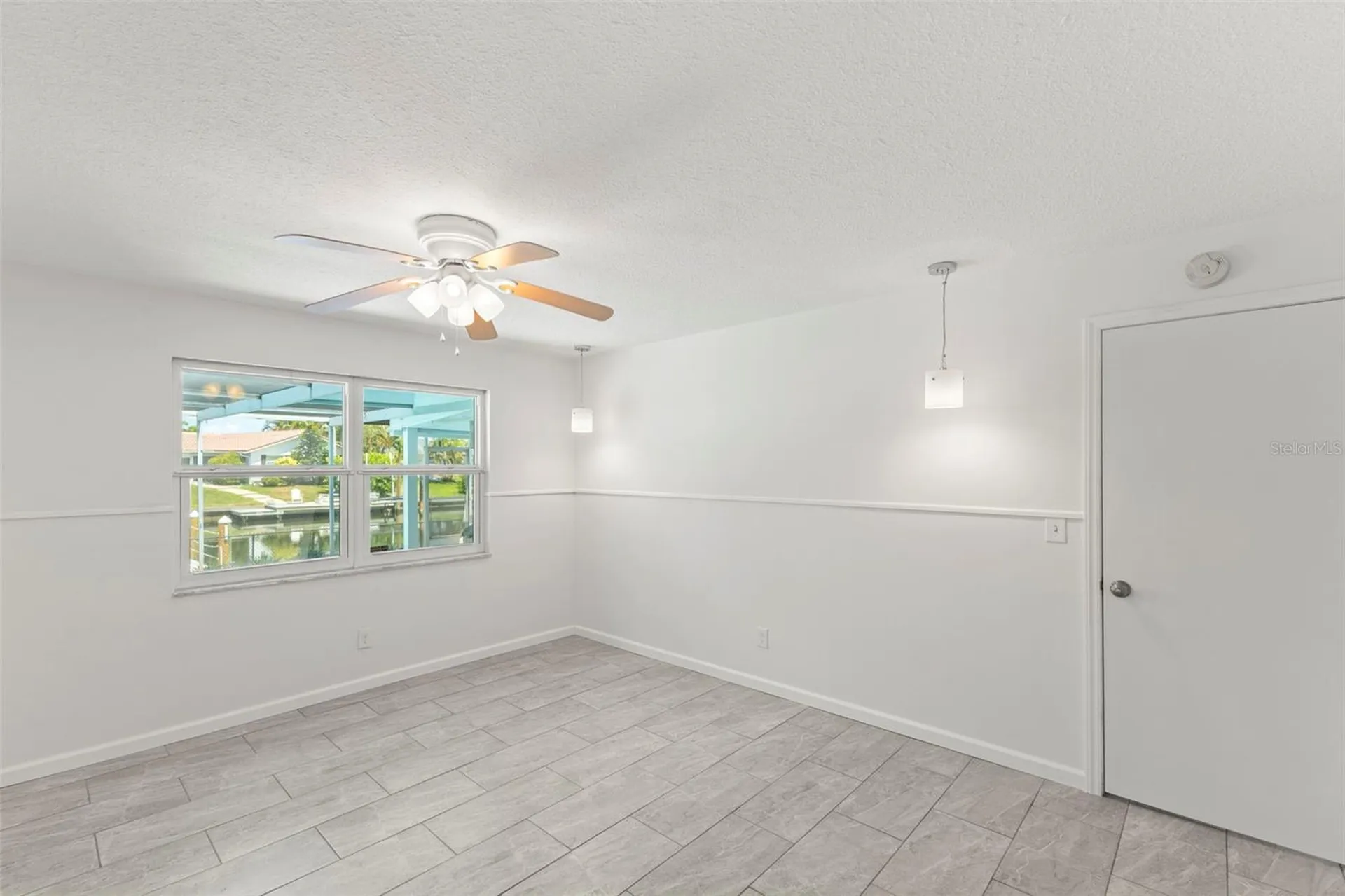 4960 Dover Street NE St Petersburg FL 33703
