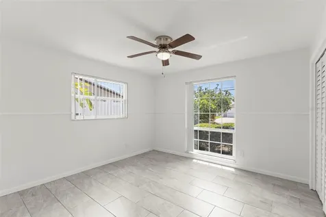 4960 Dover Street NE St Petersburg FL 33703