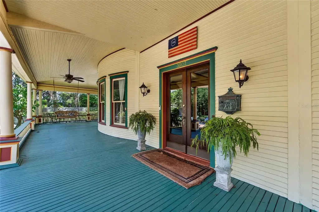 3007 W Stovall Street Tampa FL 33629
