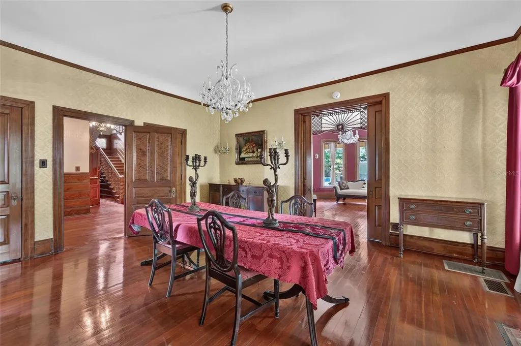 3007 W Stovall Street Tampa FL 33629