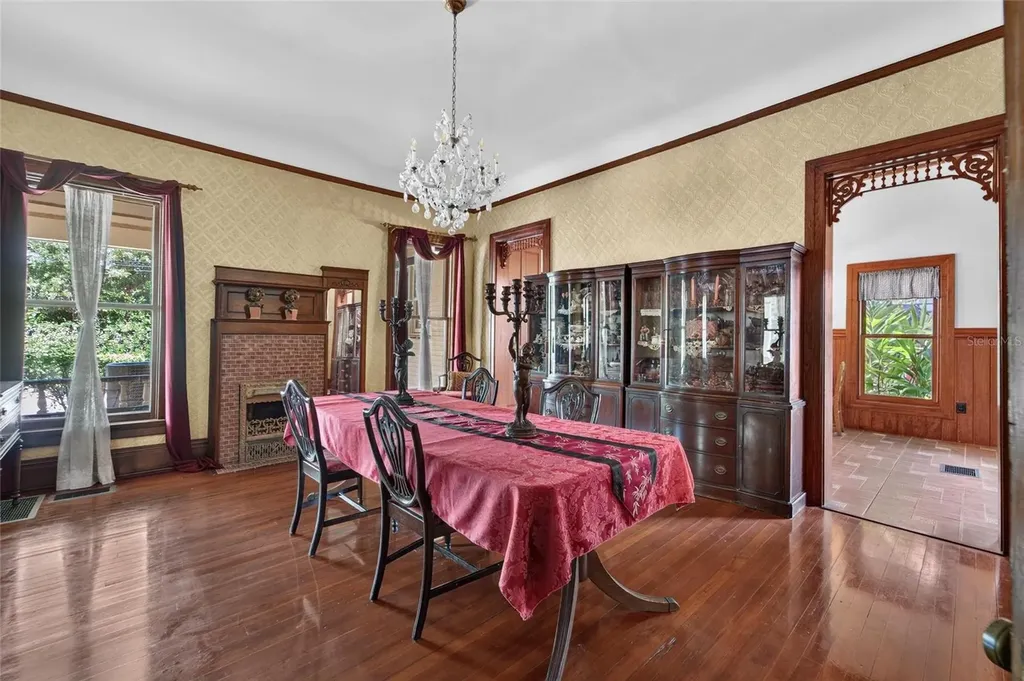3007 W Stovall Street Tampa FL 33629