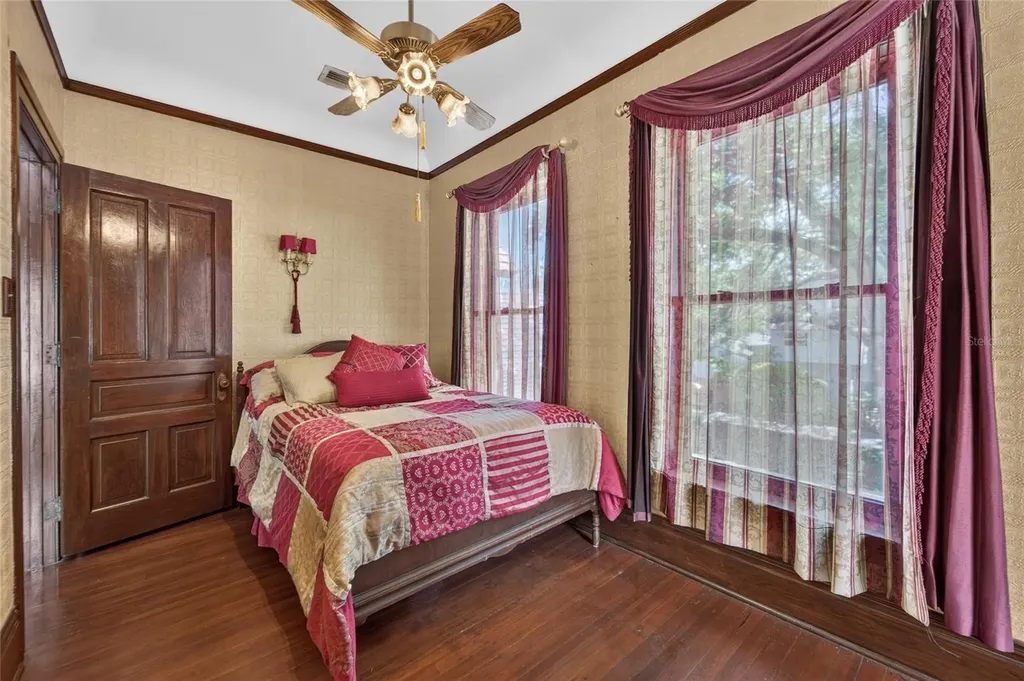 3007 W Stovall Street Tampa FL 33629
