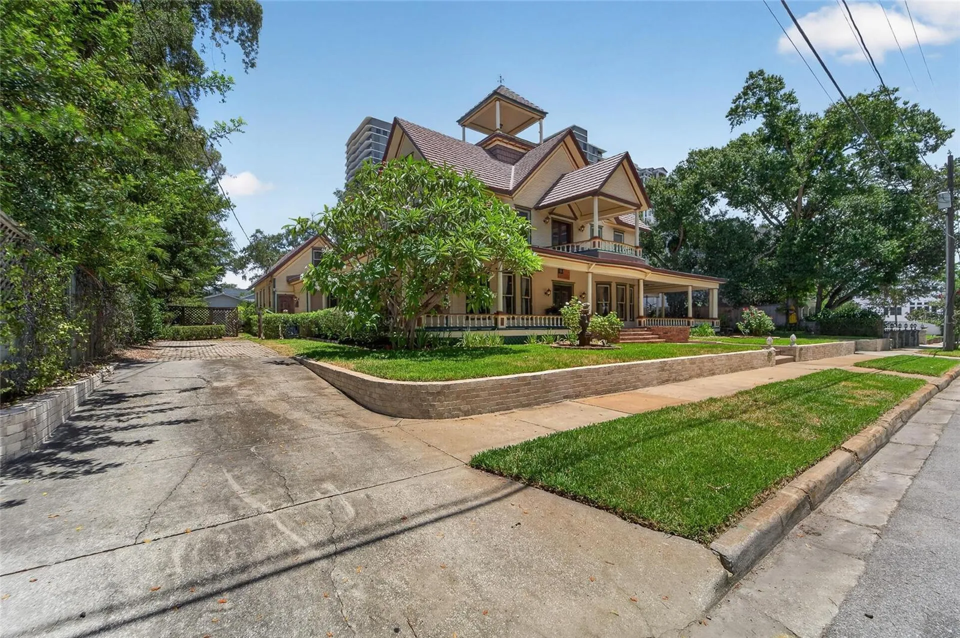 3007 W Stovall Street Tampa FL 33629