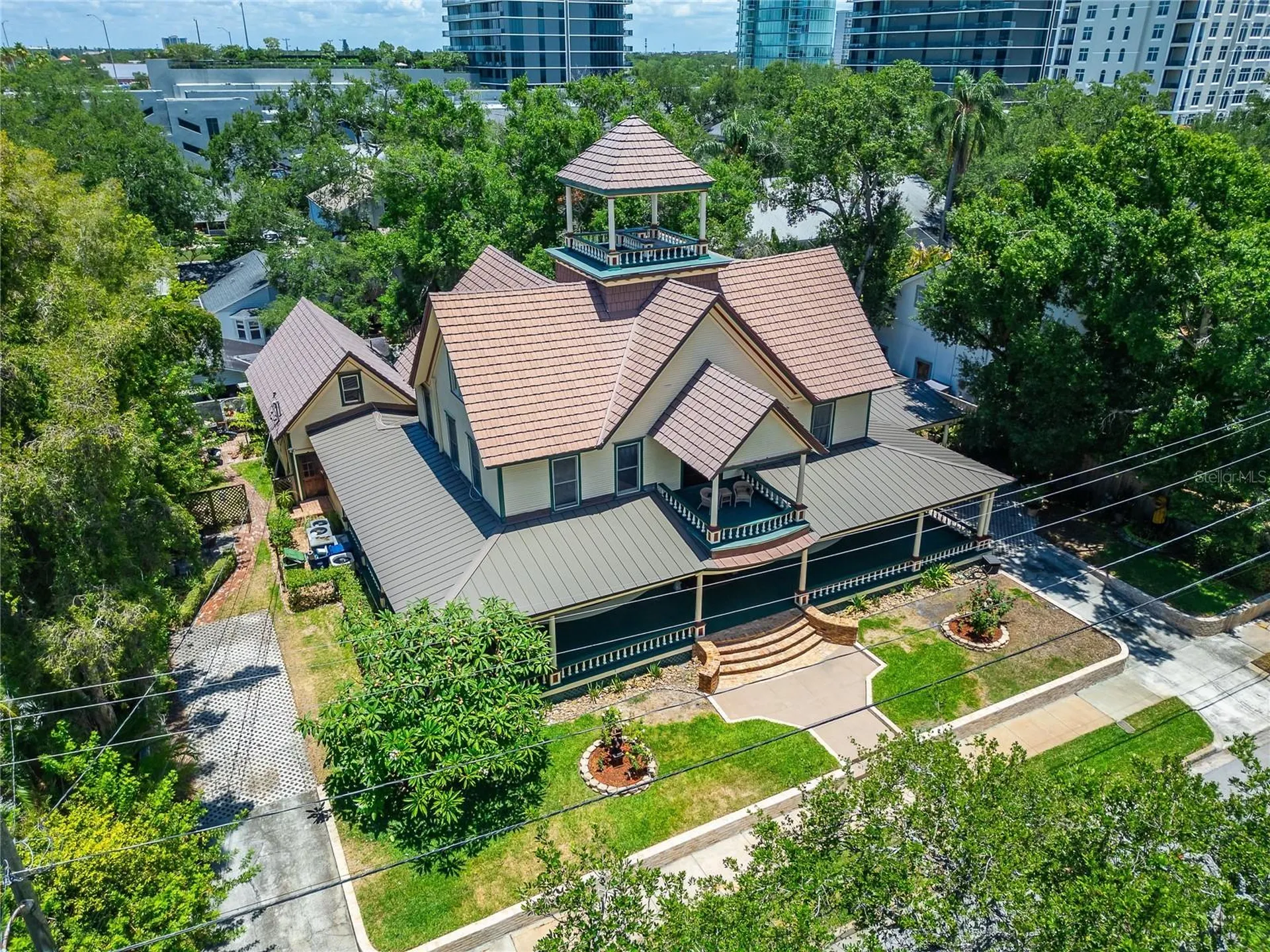 3007 W Stovall Street Tampa FL 33629