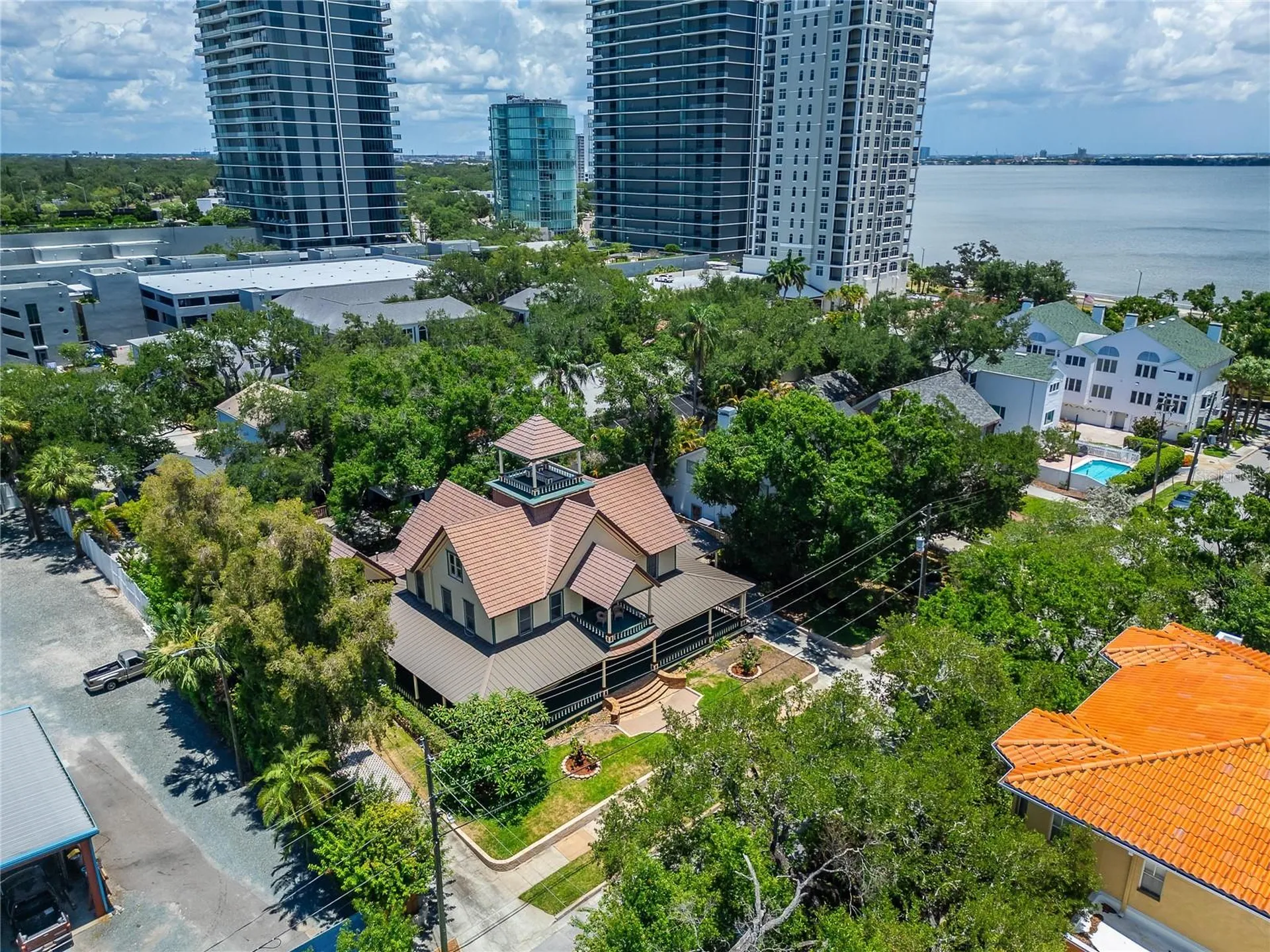 3007 W Stovall Street Tampa FL 33629