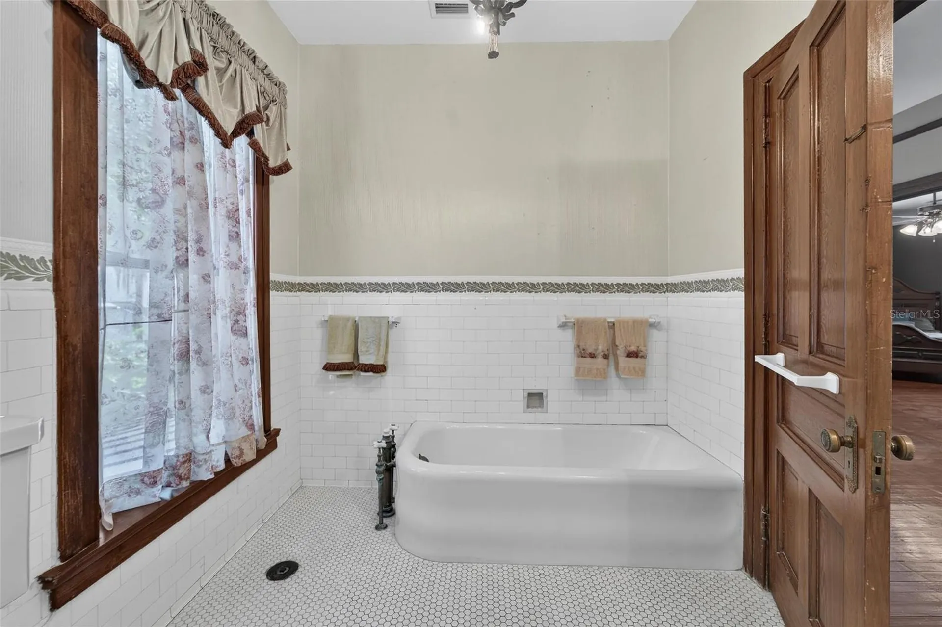 3007 W Stovall Street Tampa FL 33629
