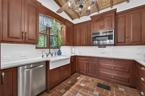 3007 W Stovall Street Tampa FL 33629