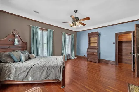 3007 W Stovall Street Tampa FL 33629