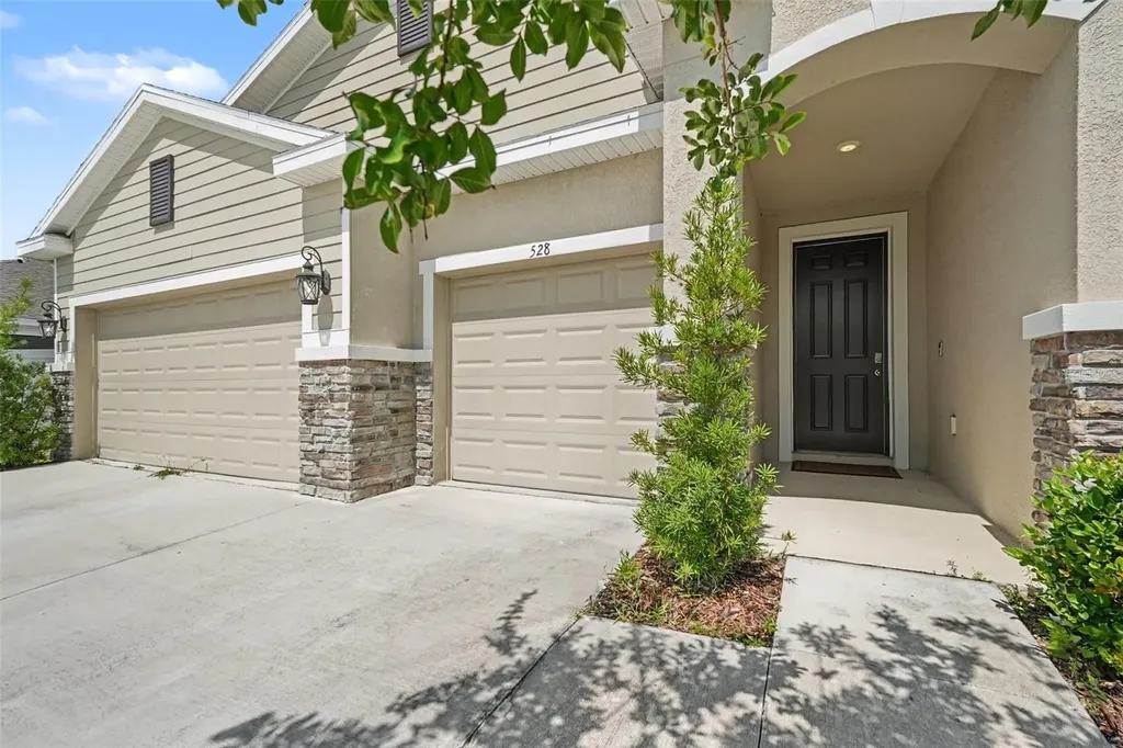 528 Ocean Spray Drive Ruskin FL 33570