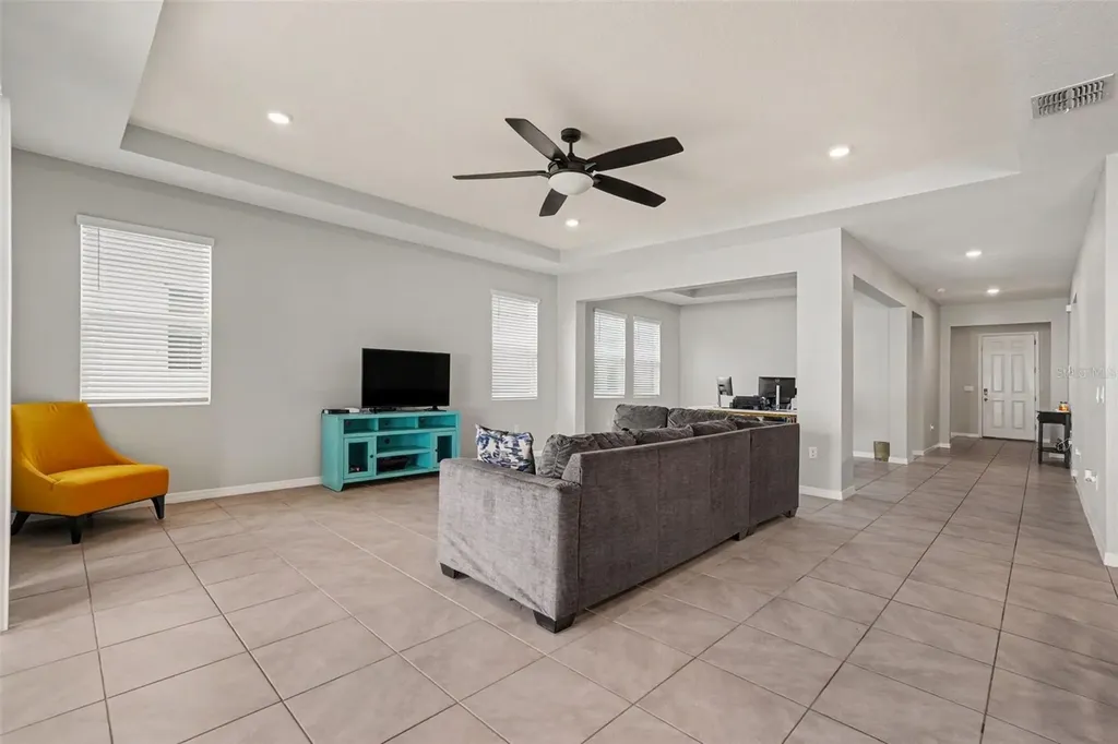 528 Ocean Spray Drive Ruskin FL 33570