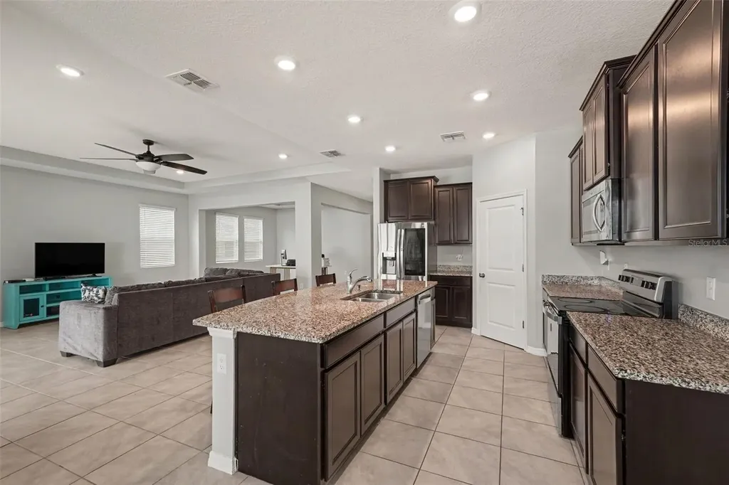 528 Ocean Spray Drive Ruskin FL 33570