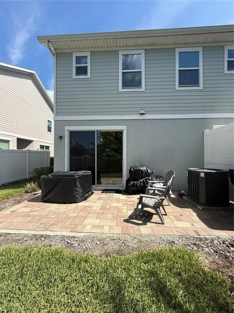 2354 Sedge Grass Way Orlando FL 32824