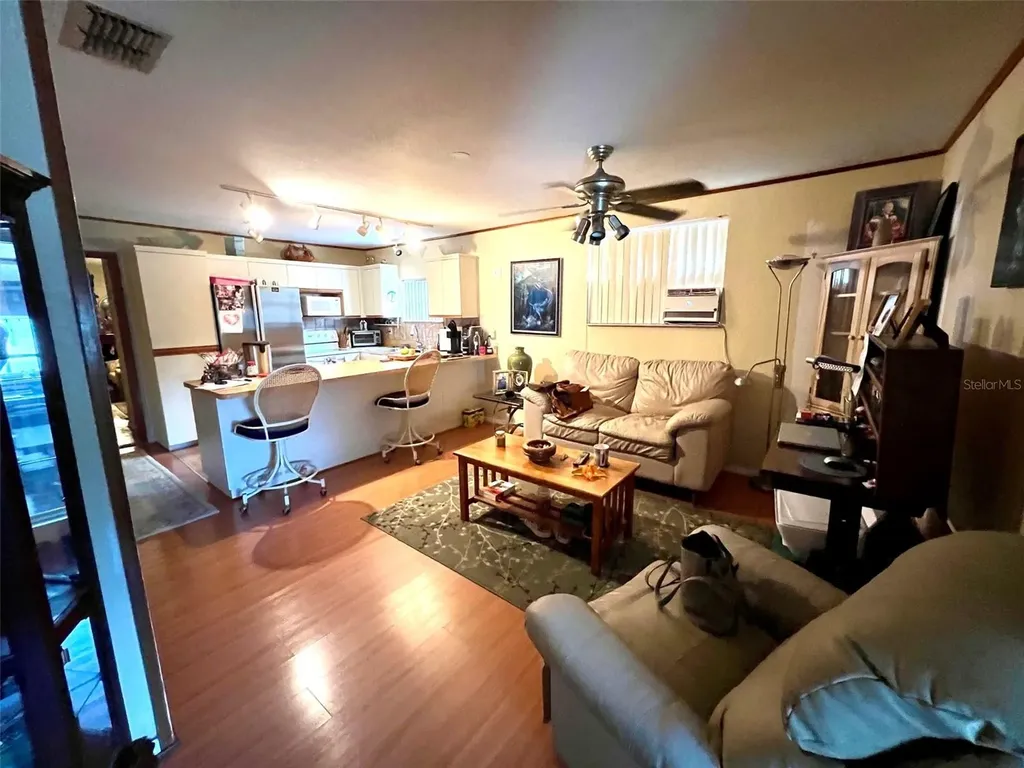 1769 Overbrook Avenue Clearwater FL 33755