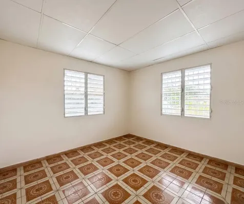 89 Block 92 Villa Carolina Dev. Carolina PR 00985