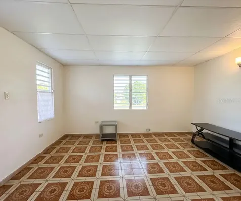 89 Block 92 Villa Carolina Dev. Carolina PR 00985