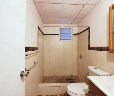 89 Block 92 Villa Carolina Dev. Carolina PR 00985