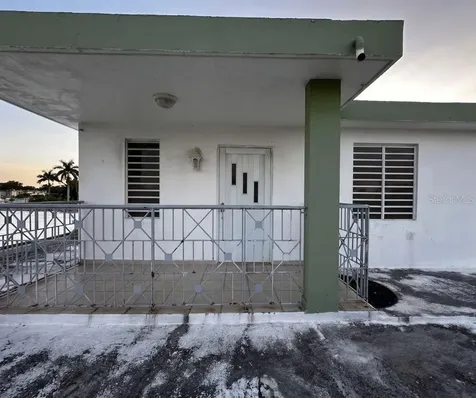 89 Block 92 Villa Carolina Dev. Carolina PR 00985