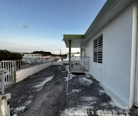 89 Block 92 Villa Carolina Dev. Carolina PR 00985