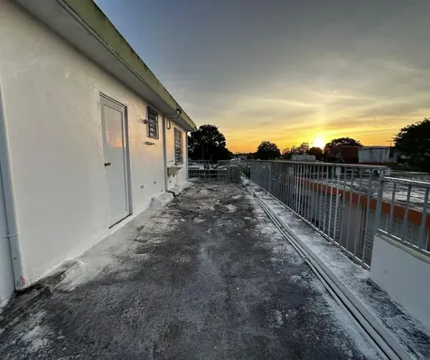89 Block 92 Villa Carolina Dev. Carolina PR 00985