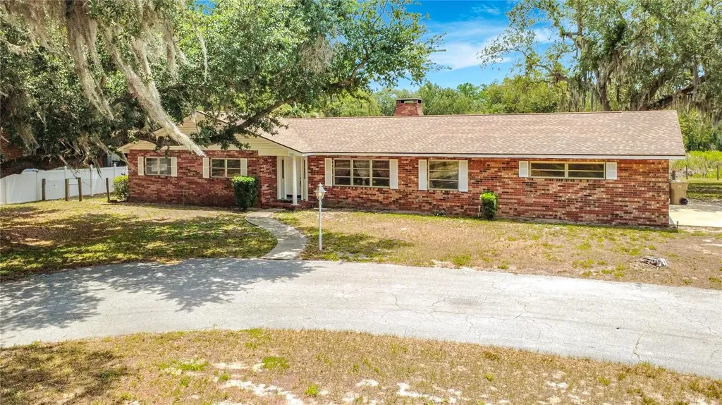 1112 Caballo Road Leesburg FL 34748