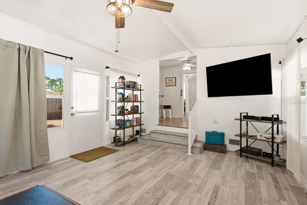 7201 5th Avenue N St Petersburg FL 33701
