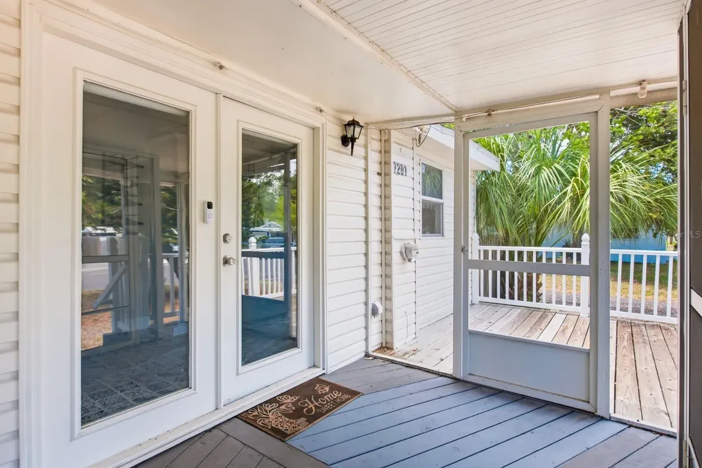 7201 5th Avenue N St Petersburg FL 33701