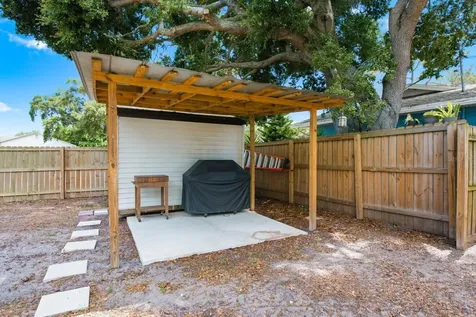 7201 5th Avenue N St Petersburg FL 33701