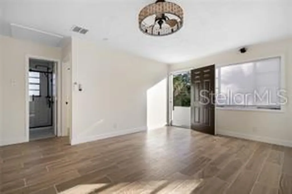 1301 26th Avenue S St Petersburg FL 33705