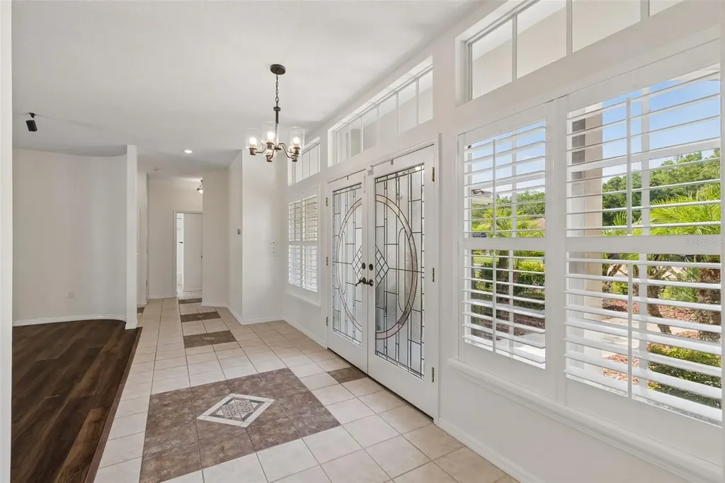 1230 Berkshire Lane Tarpon Springs FL 34688