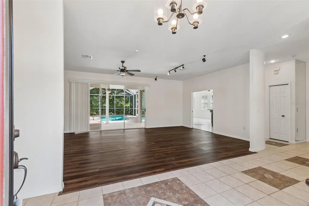 1230 Berkshire Lane Tarpon Springs FL 34688