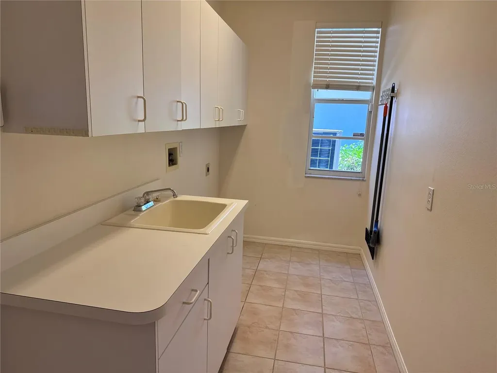 1230 Berkshire Lane Tarpon Springs FL 34688