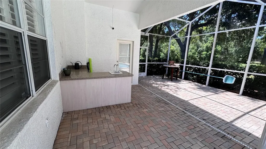1230 Berkshire Lane Tarpon Springs FL 34688