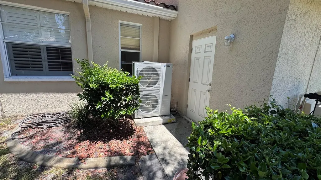 1230 Berkshire Lane Tarpon Springs FL 34688
