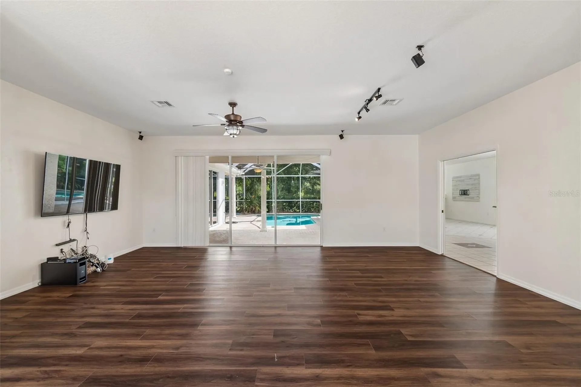 1230 Berkshire Lane Tarpon Springs FL 34688