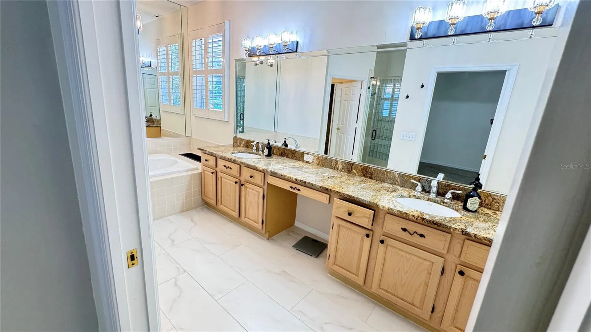 1230 Berkshire Lane Tarpon Springs FL 34688