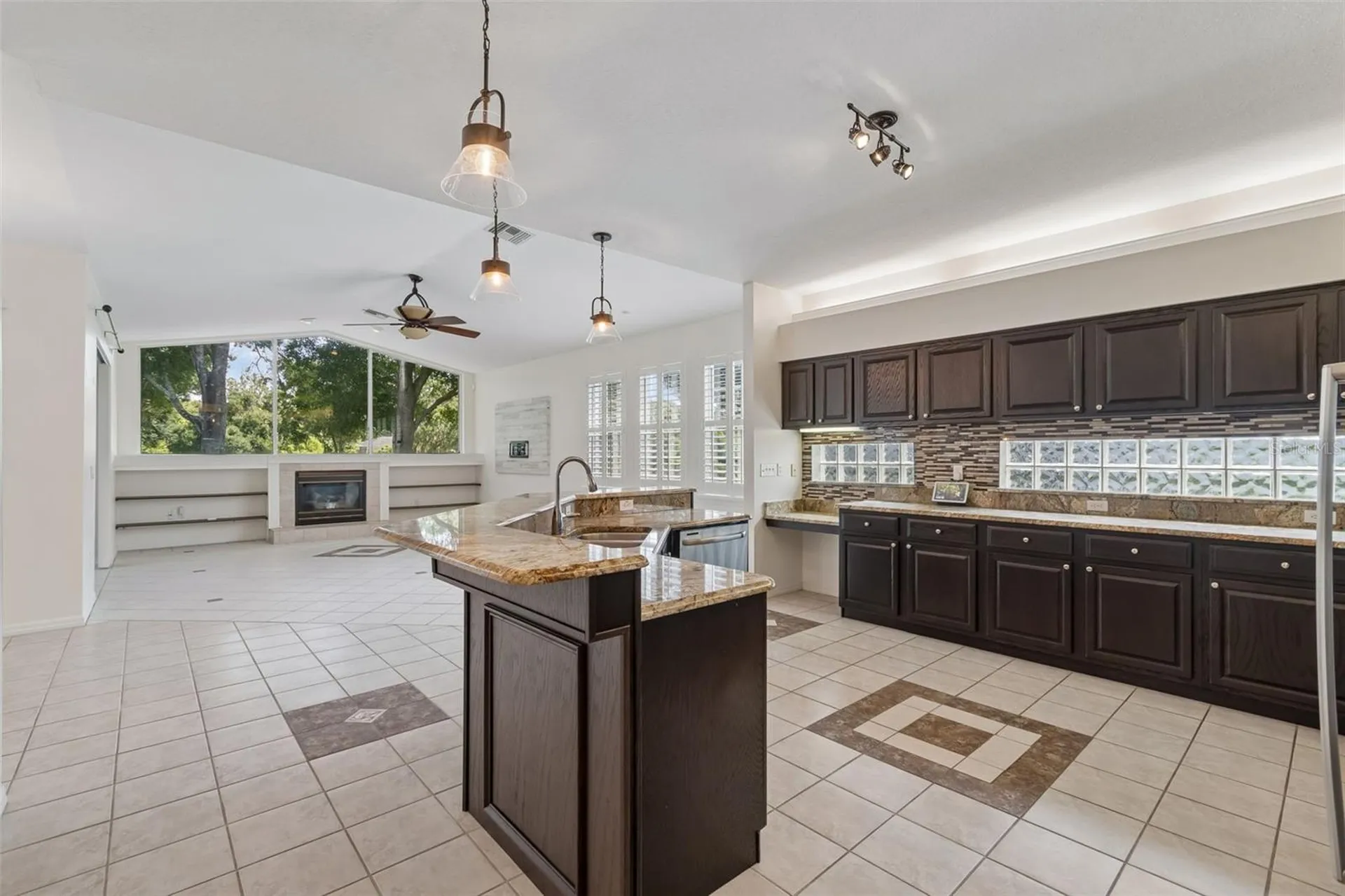 1230 Berkshire Lane Tarpon Springs FL 34688