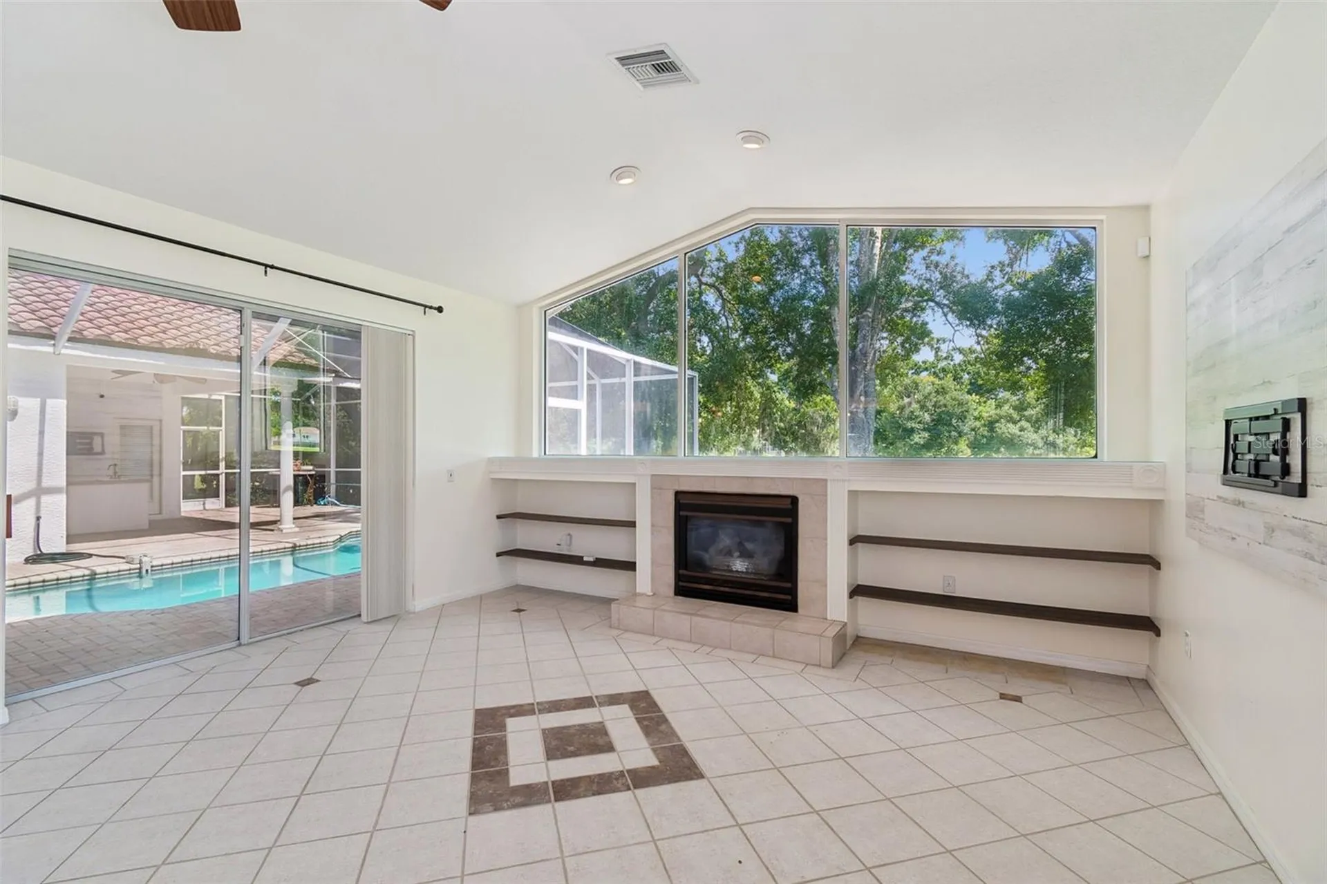 1230 Berkshire Lane Tarpon Springs FL 34688