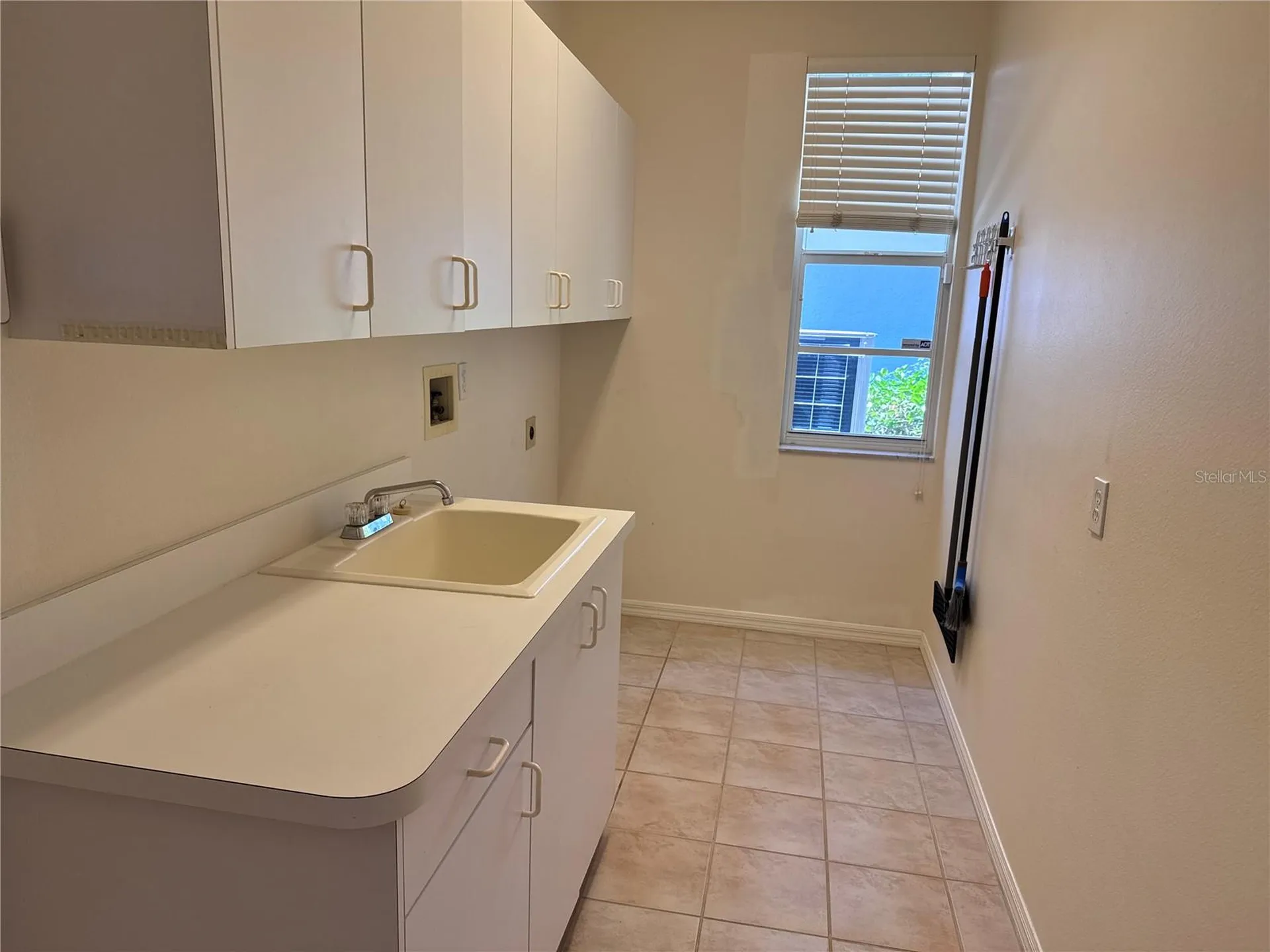 1230 Berkshire Lane Tarpon Springs FL 34688