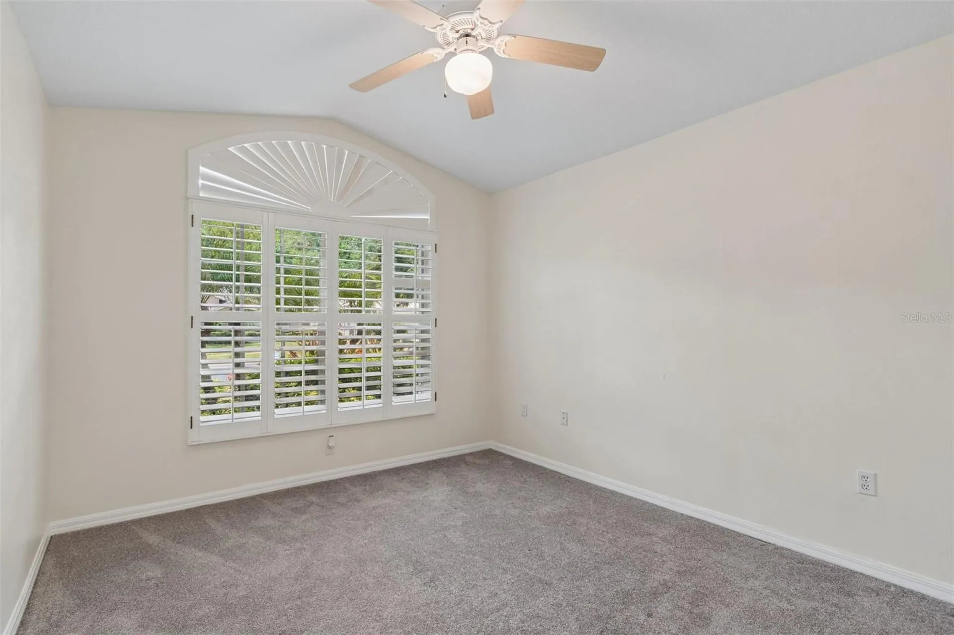 1230 Berkshire Lane Tarpon Springs FL 34688