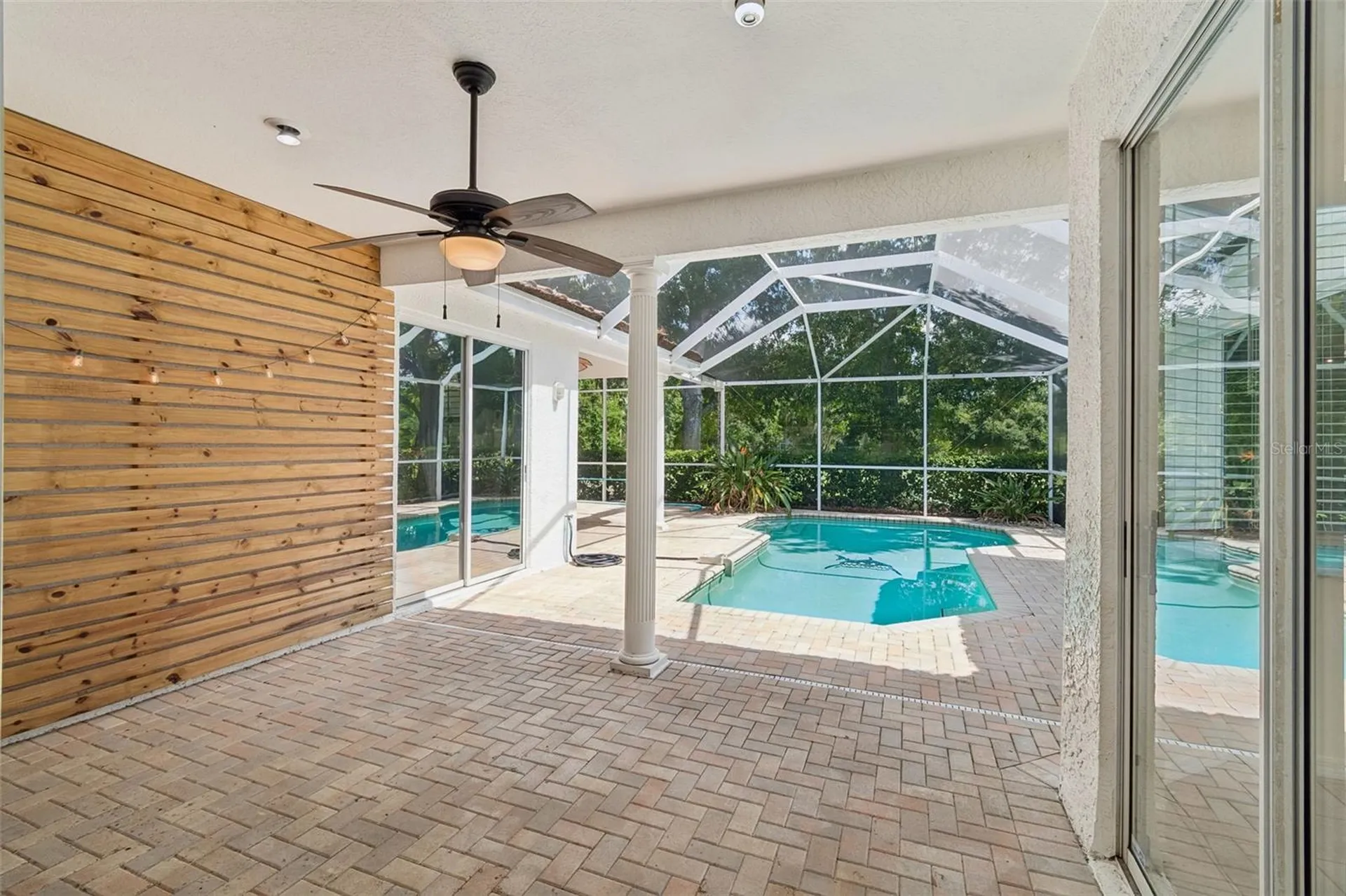 1230 Berkshire Lane Tarpon Springs FL 34688